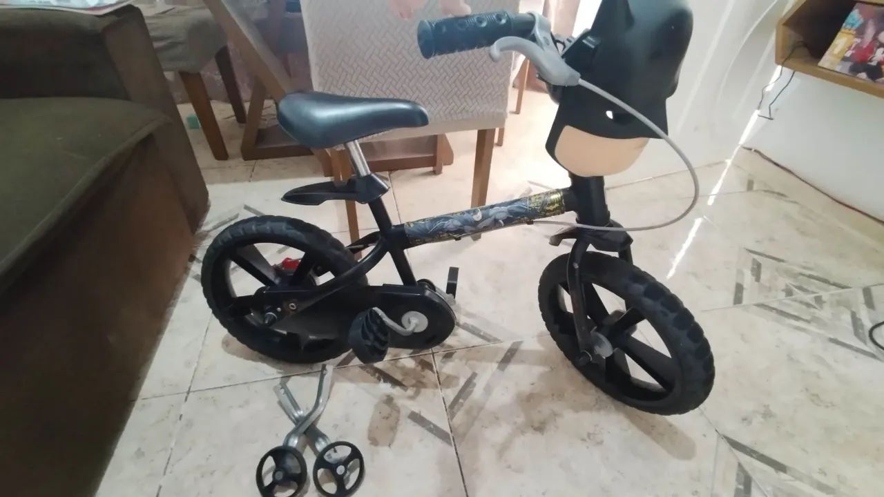 Bicicleta batman aro 14 - Foto 3
