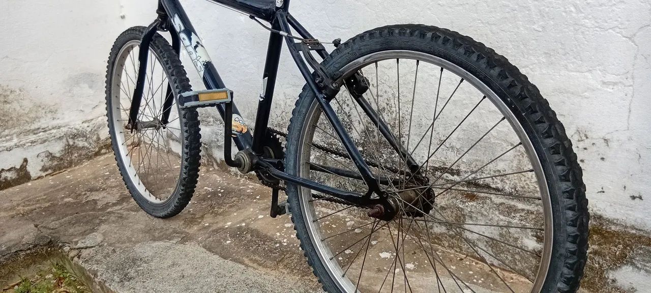 Bicicleta aro 26 preta - Foto 3