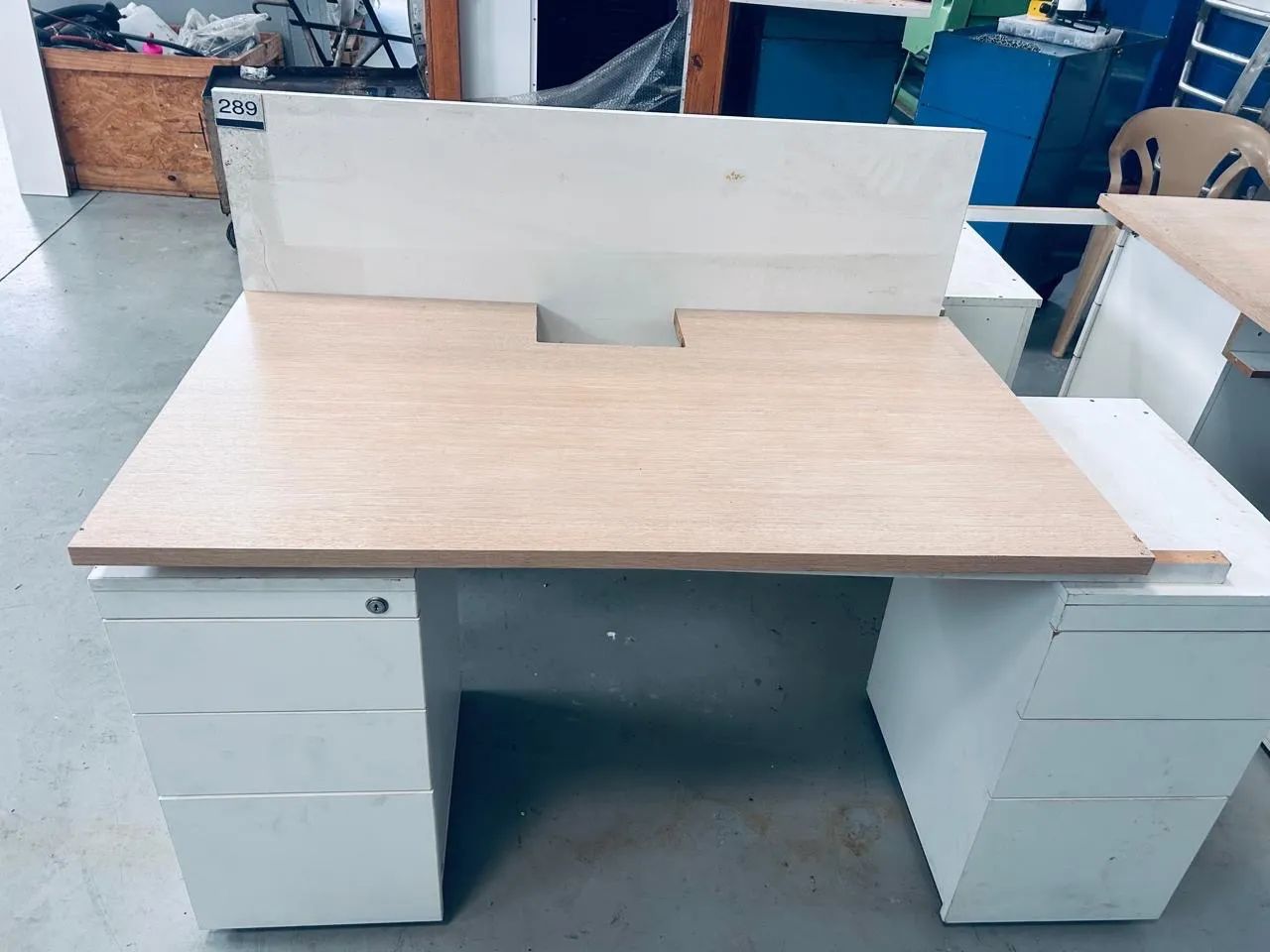 MESA ESTAÇÃO DE TRABALHO COM GAVETEIRO  - Foto 3