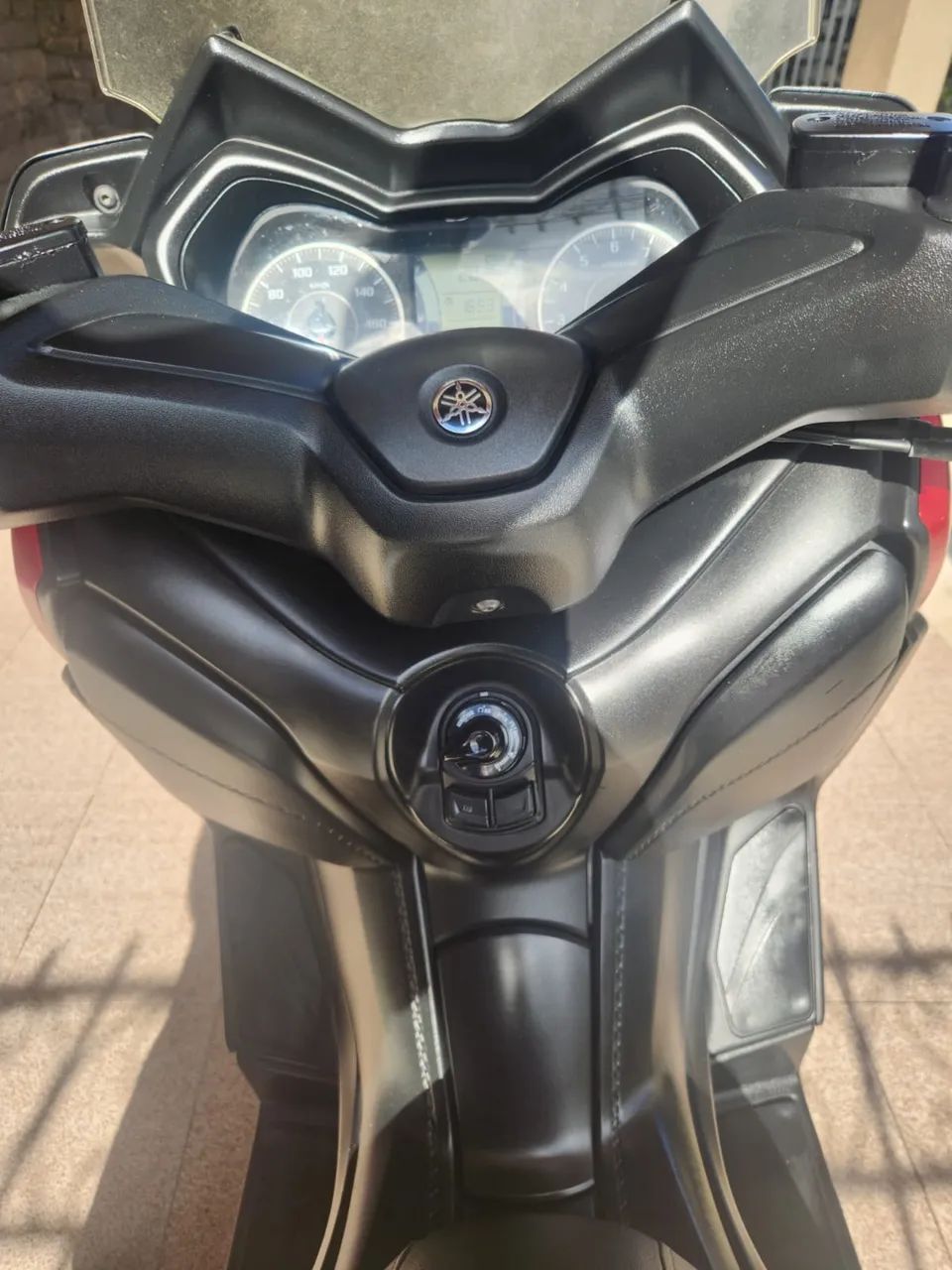 XMAX vermelha 21/22 - Foto 3