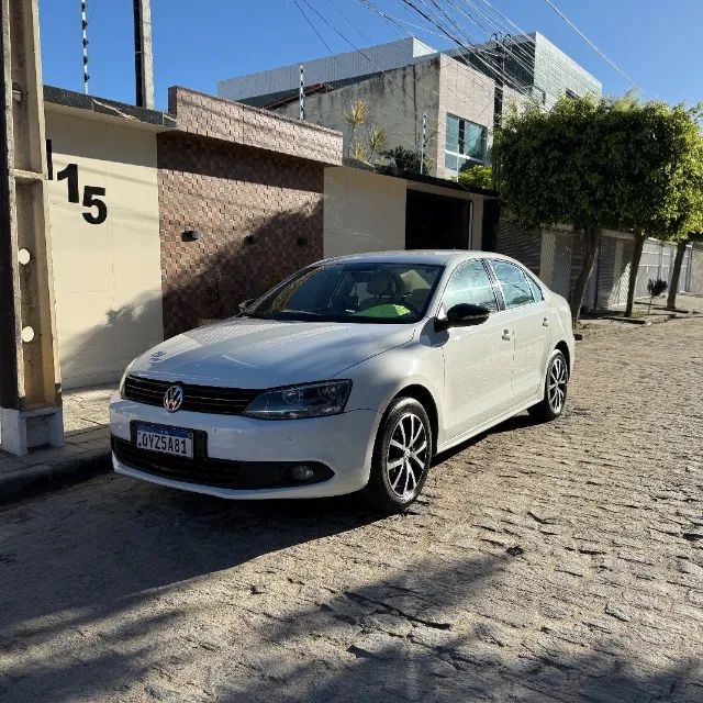 Volkswagen Jetta JETTA Comfortline 2.0 T.Flex 8V 4p Tipt. 2014