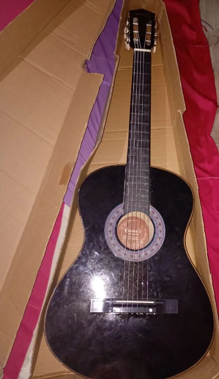 Vende se violão 