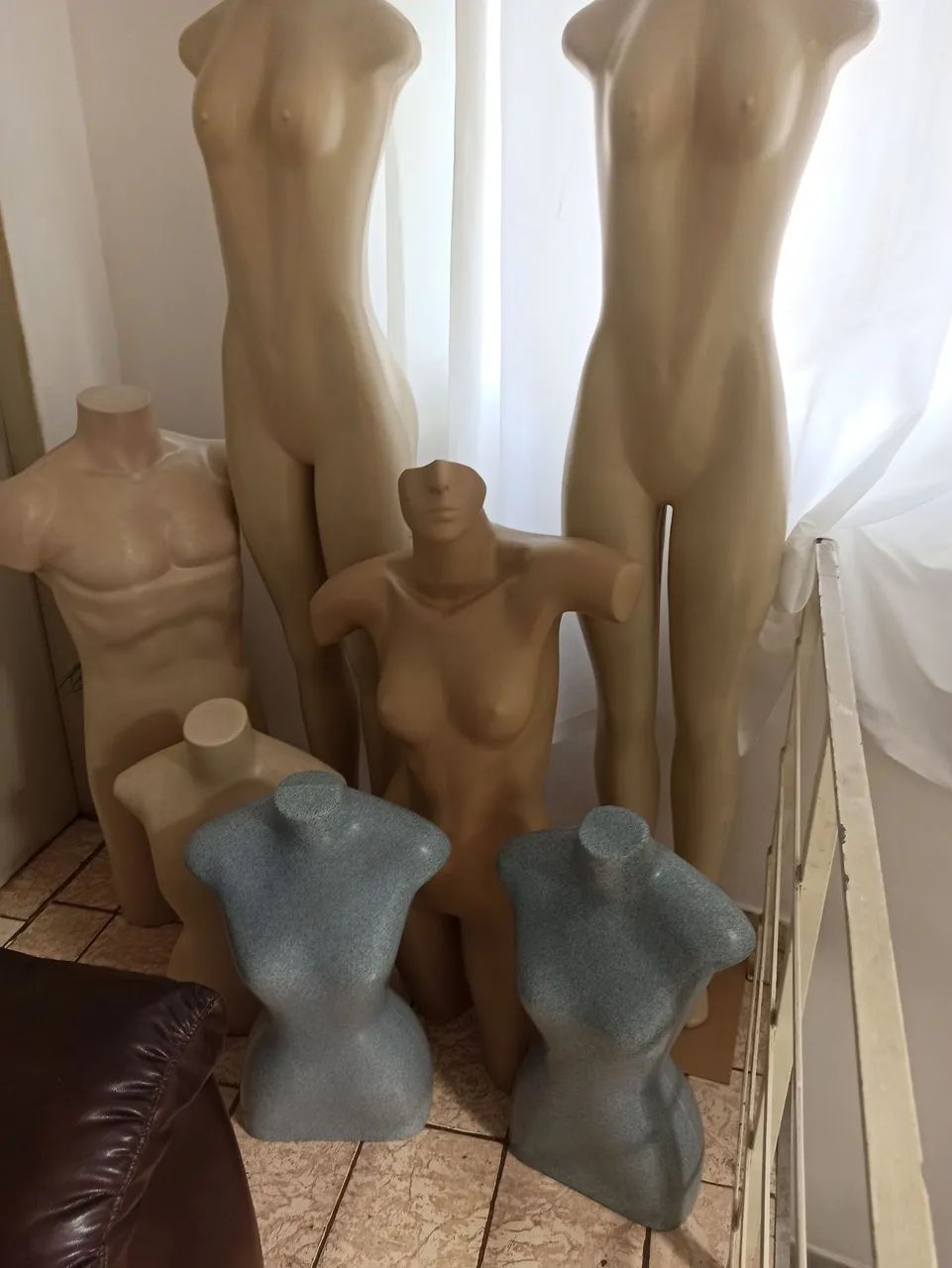 Vendo sete manequins usando, mas em boas condições . - Foto 3