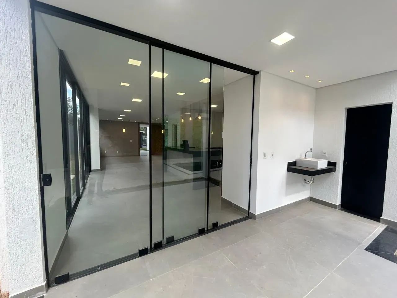 Trevo Casa Alto Padrão com 4 quartos 3 suites e Piscina - Foto 5