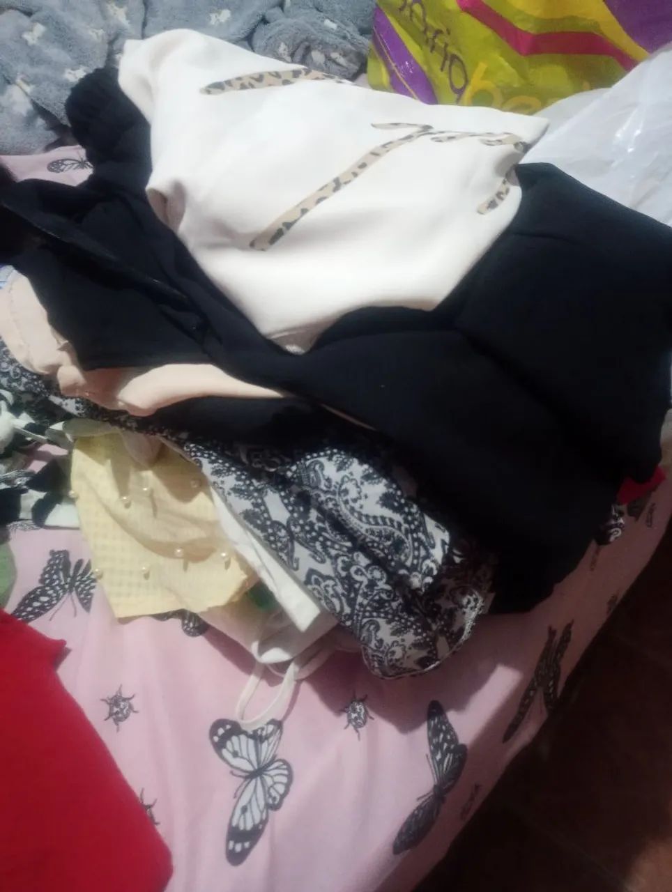 Lote de roupas femininas em ótimo estado  - Foto 2