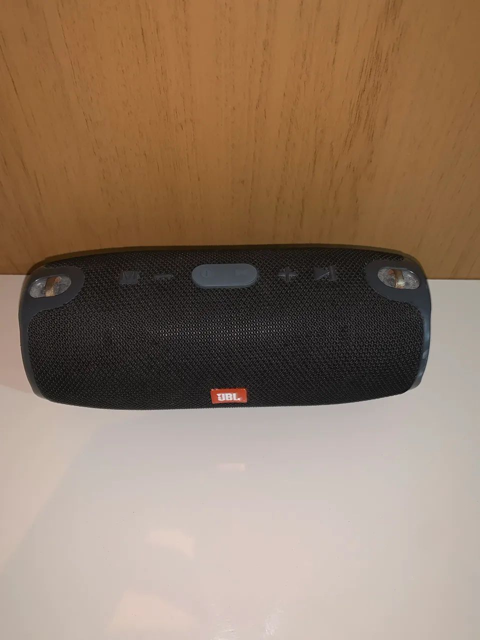 Caixa de som JBL charge 3