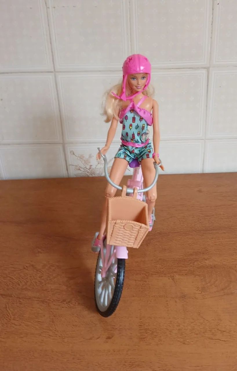 Boneca Barbie Passeio de Bicicleta - Foto 3