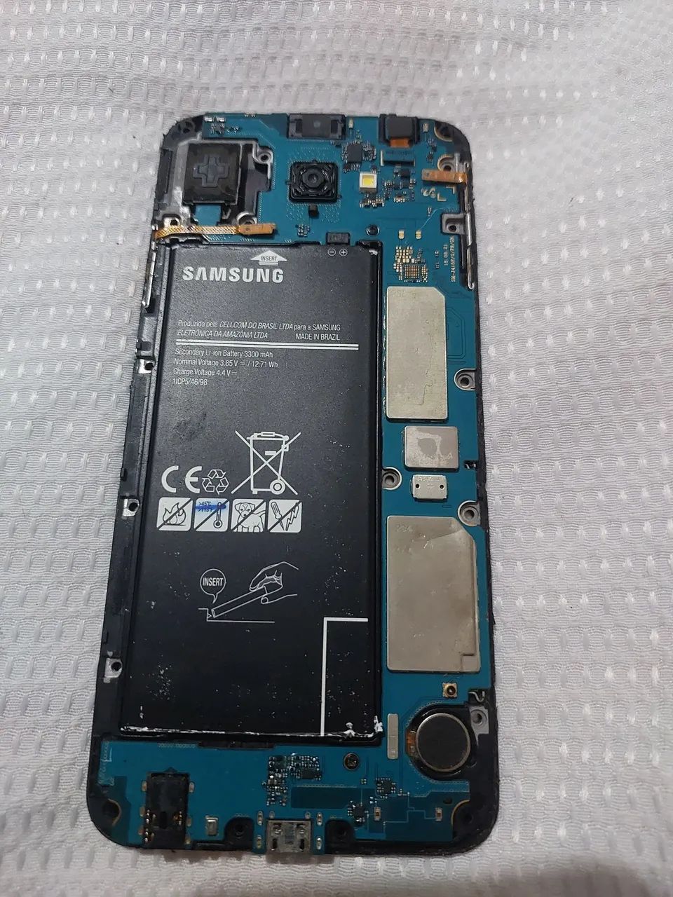 Celular J4 retirada de peças 