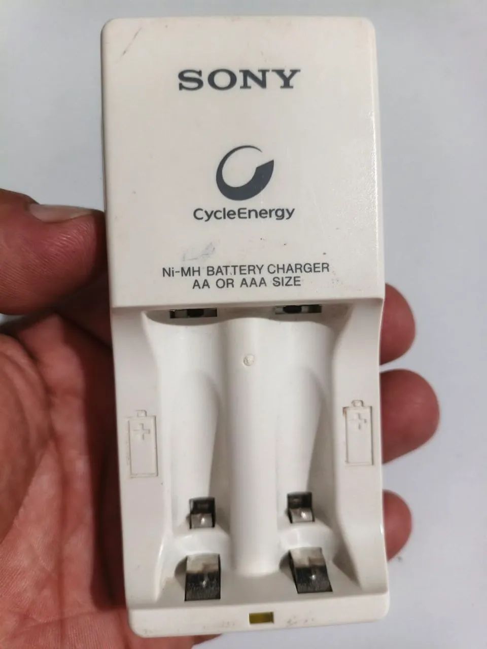 Carregador de pilhas Sony  - Foto 2