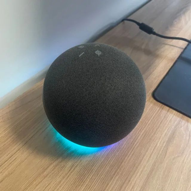 Alexa Amazon Echo 4ª Geração (Com Hub Zigbee e Som Premium)