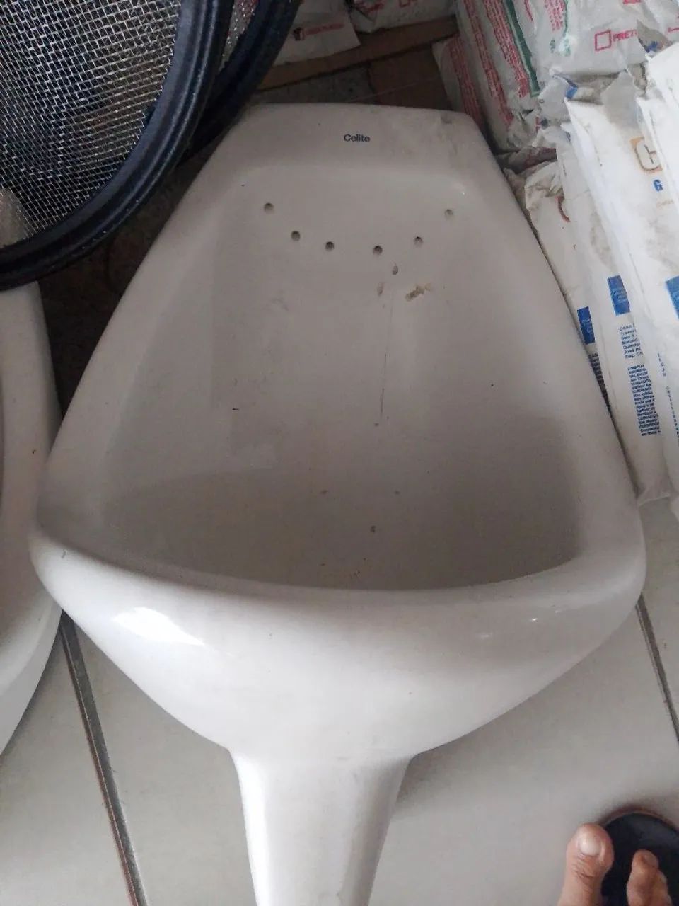 mictório celite semi novo valor 200