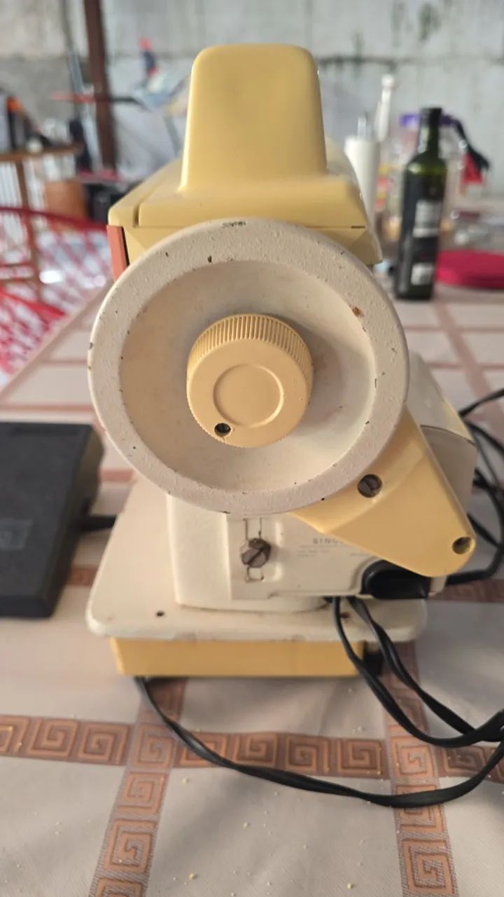 Maquina de Costura - Foto 4