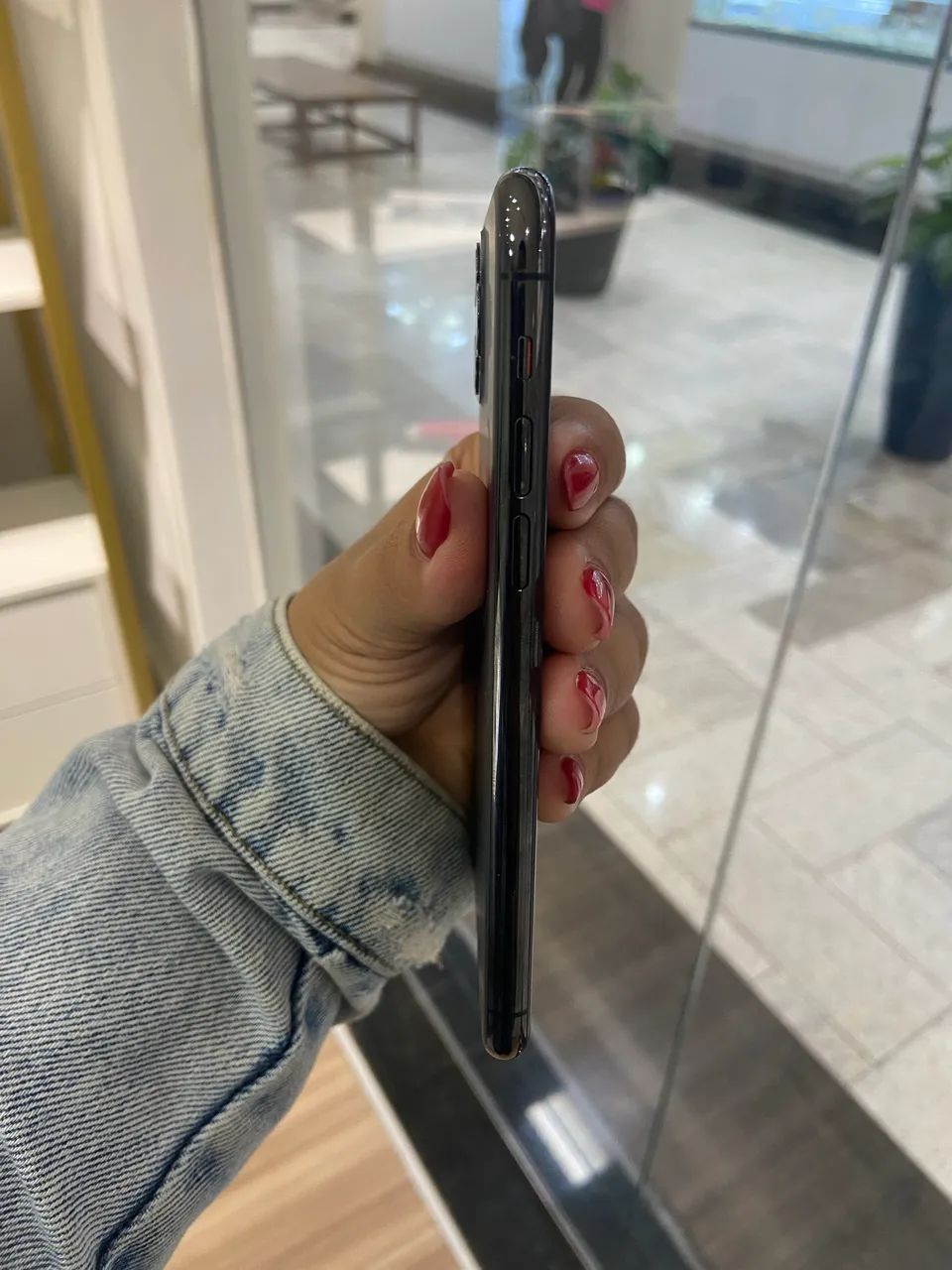 iPhone 11 Pro 256GB - Foto 2
