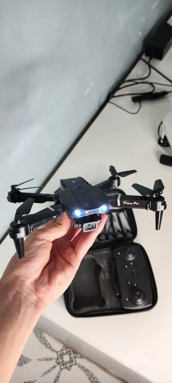Drone Com Controle Remoto e Camera