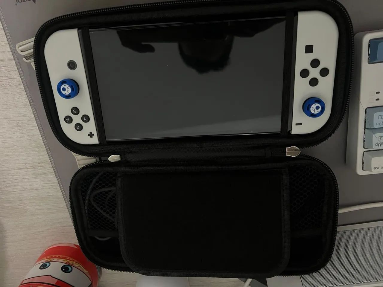 Nintendo Switch OLED com 4 jogos
