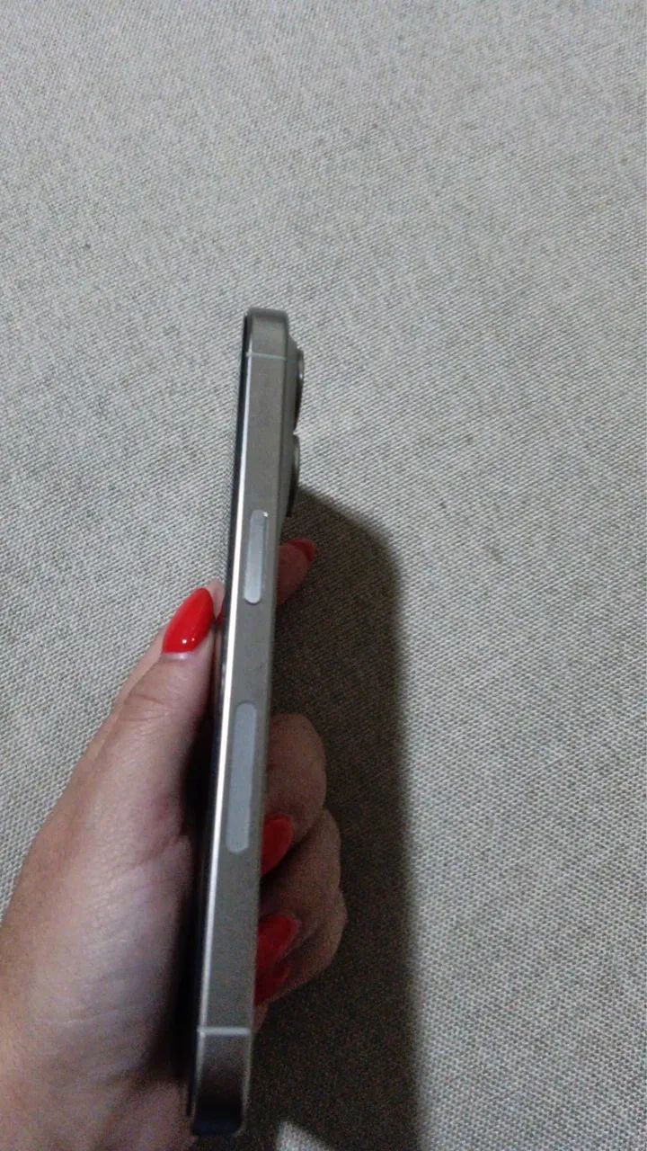 iPhone 15 pro 256GB - Foto 4
