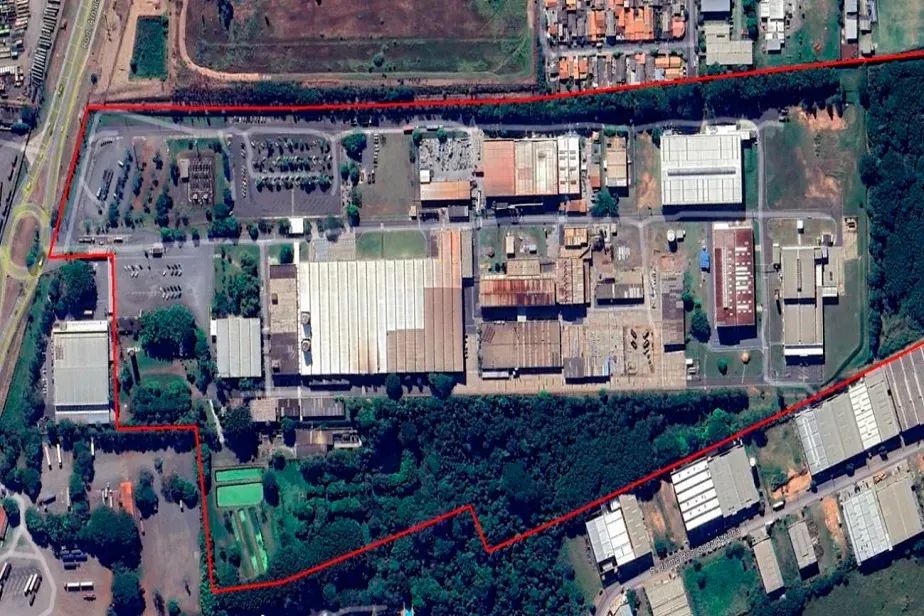 Galpões e Lotes em condomínio industrial - Foto 2