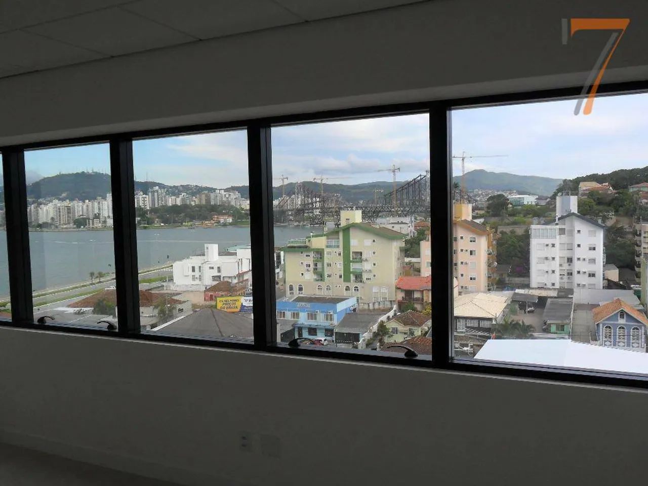 Sala à venda, 26 m² por R$ 400.000,00 - Estreito - Florianópolis/SC