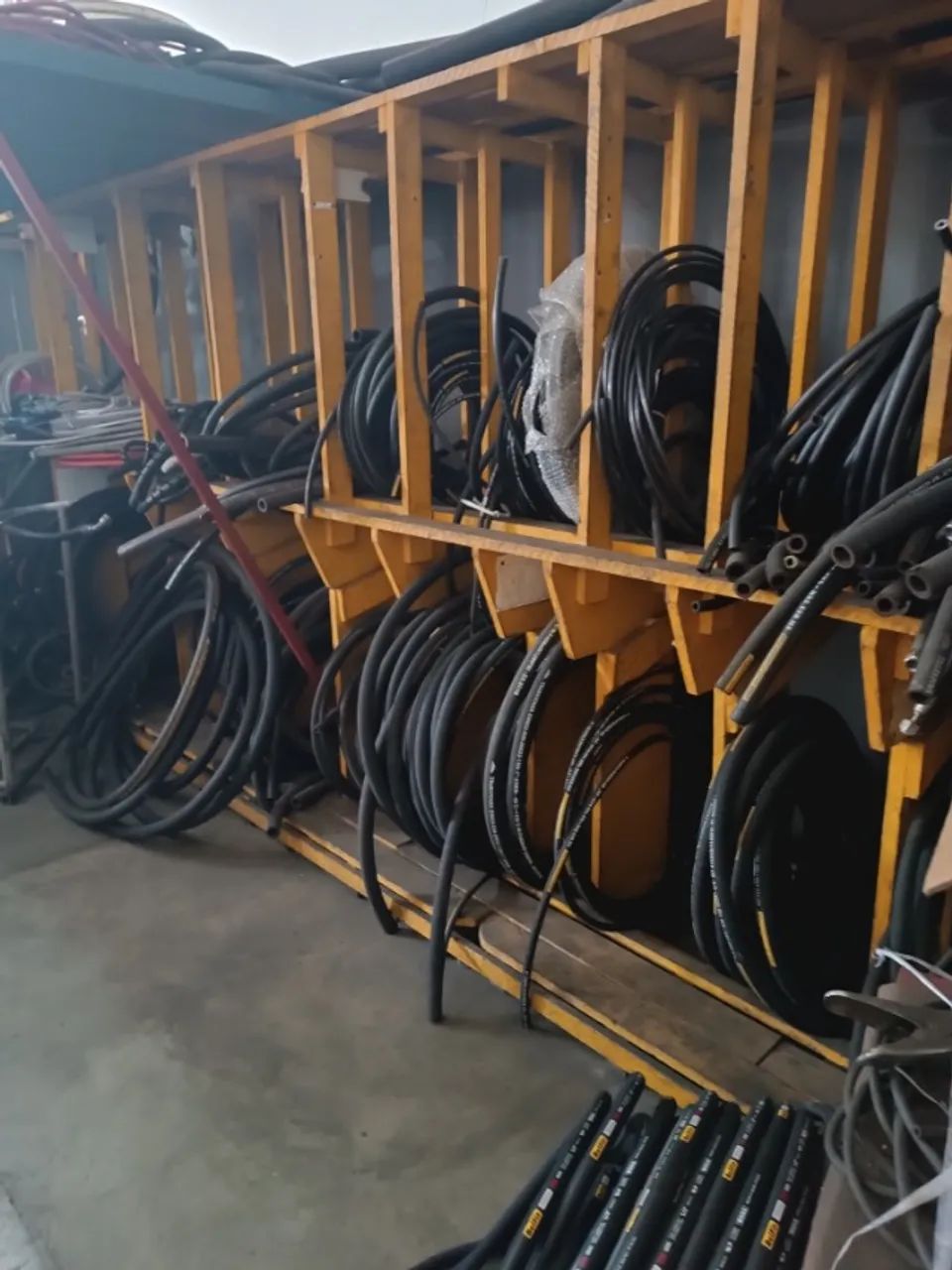 estoque de mangueiras e conexões hidráulicas  - Foto 2