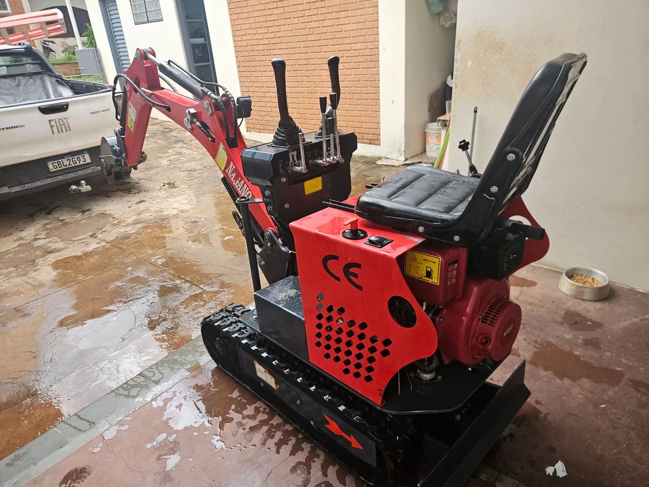 Mini Escavadeira a Diesel - Foto 4