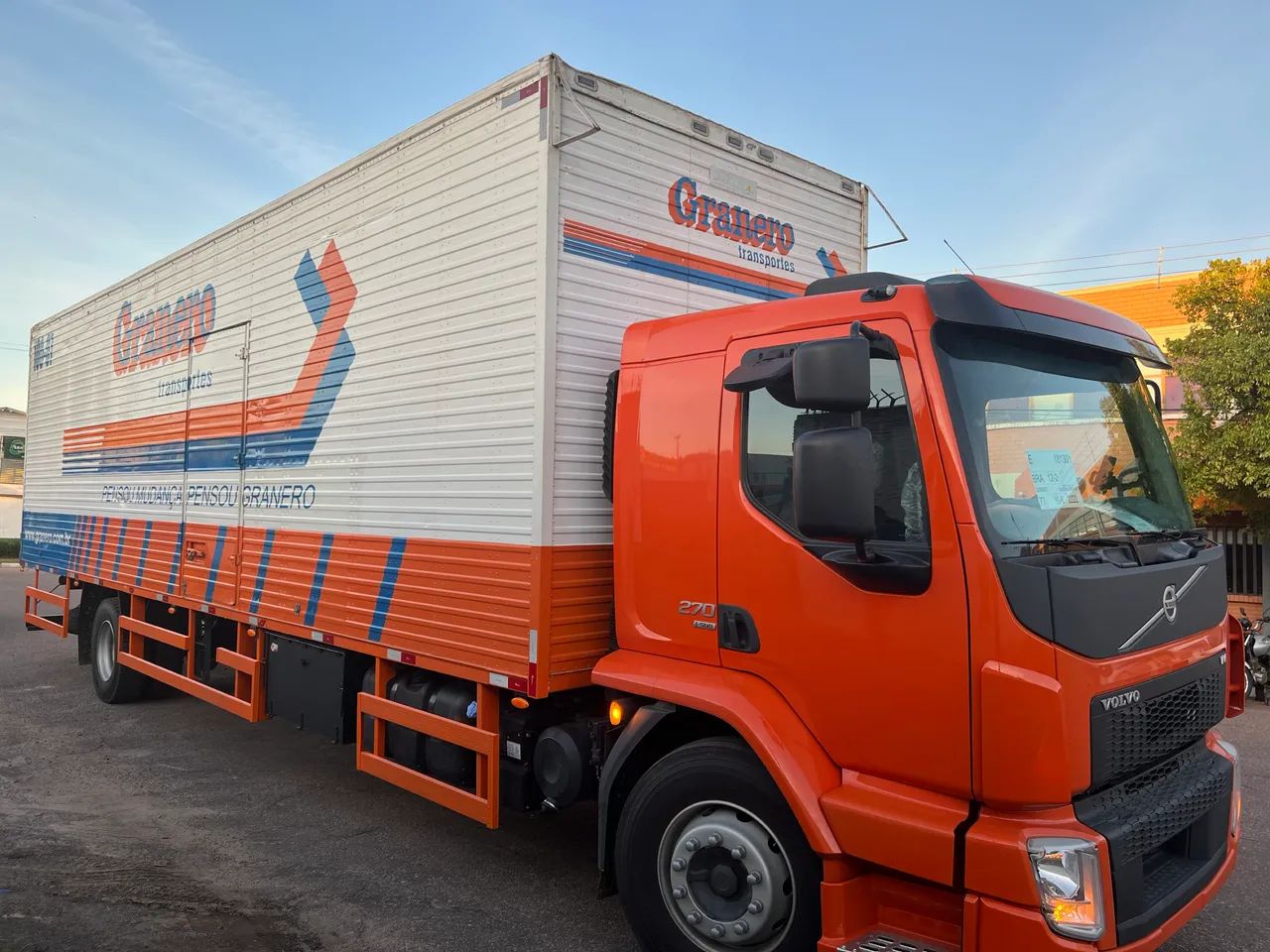 Volvo VM 270 I-shift 4x2 ano 2022  - Foto 2