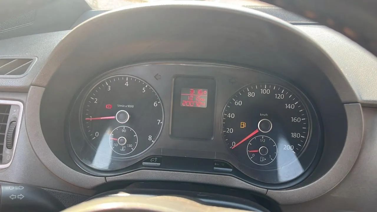 Volkswagen Fox 1.0 MI Total Flex 8V 3P 2012 - Foto 3