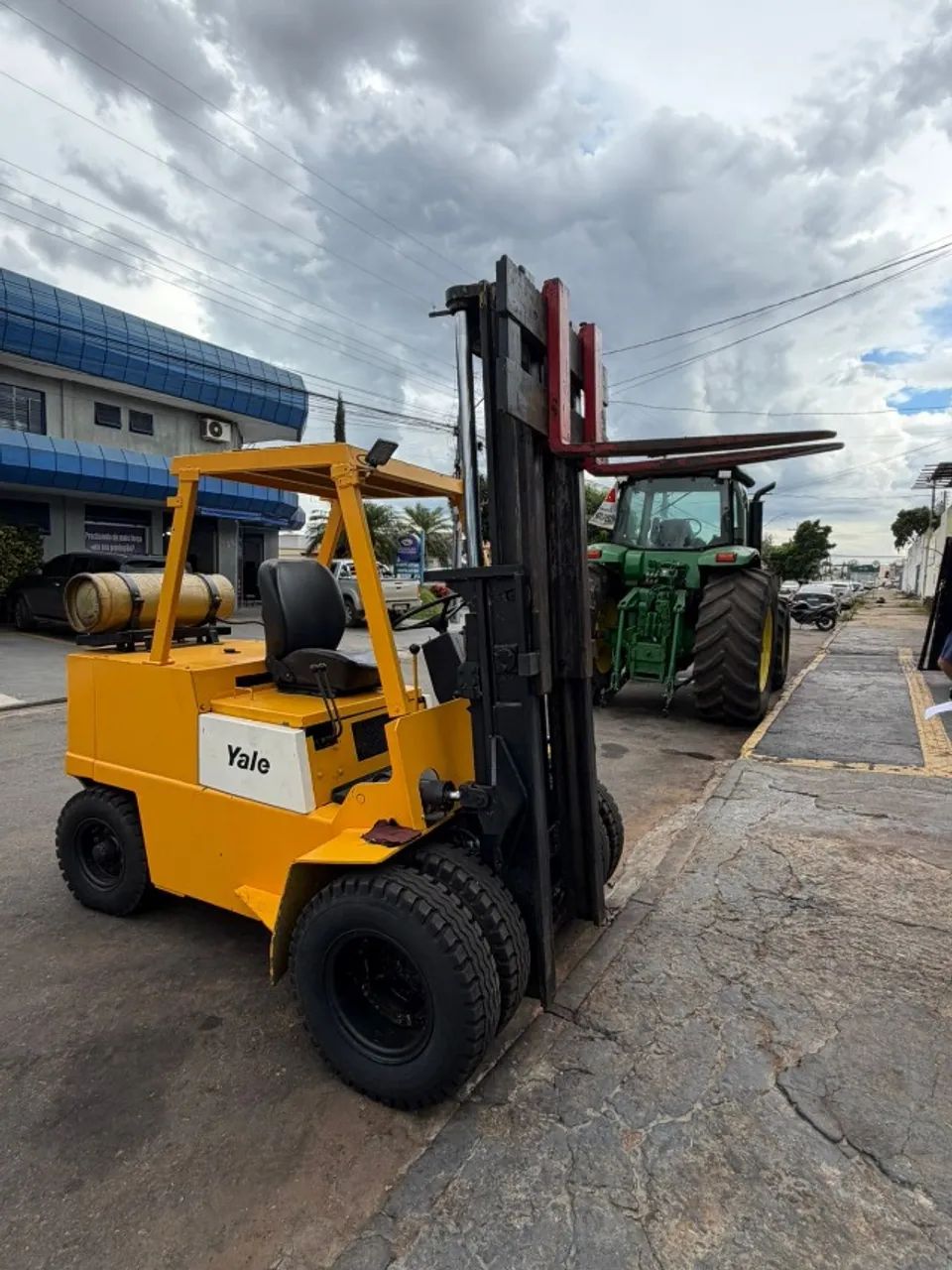 EMPILHADEIRA YALE 99 3 TON - Foto 3