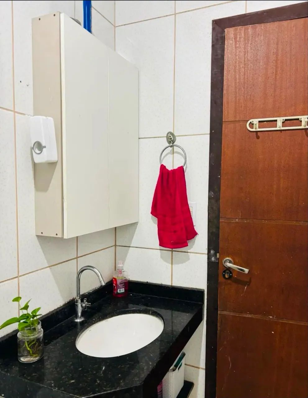 Alugo quarto para mulher sem vícios  - Foto 2