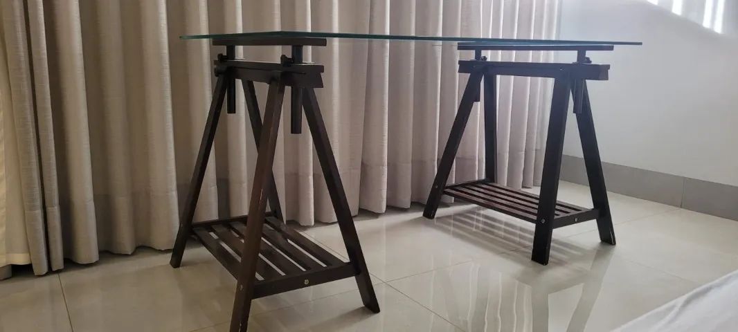 Mesa de Escritório - Cavalete e tampo de vidro - ETNA - Foto 2