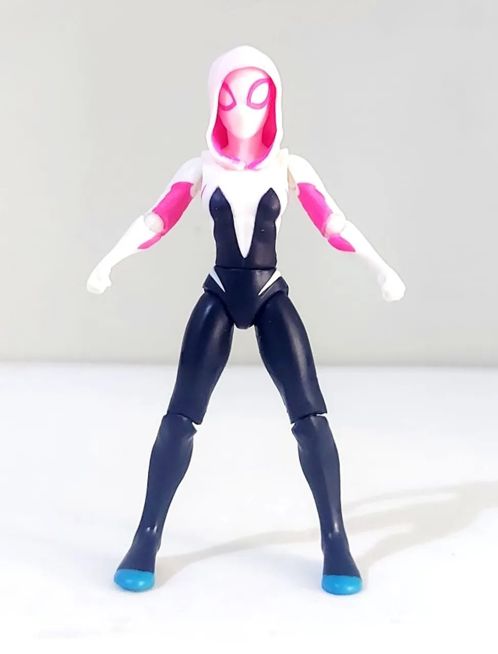 Action Figure Ghost Spider Marvel Universe Disney 10cm - Foto 2