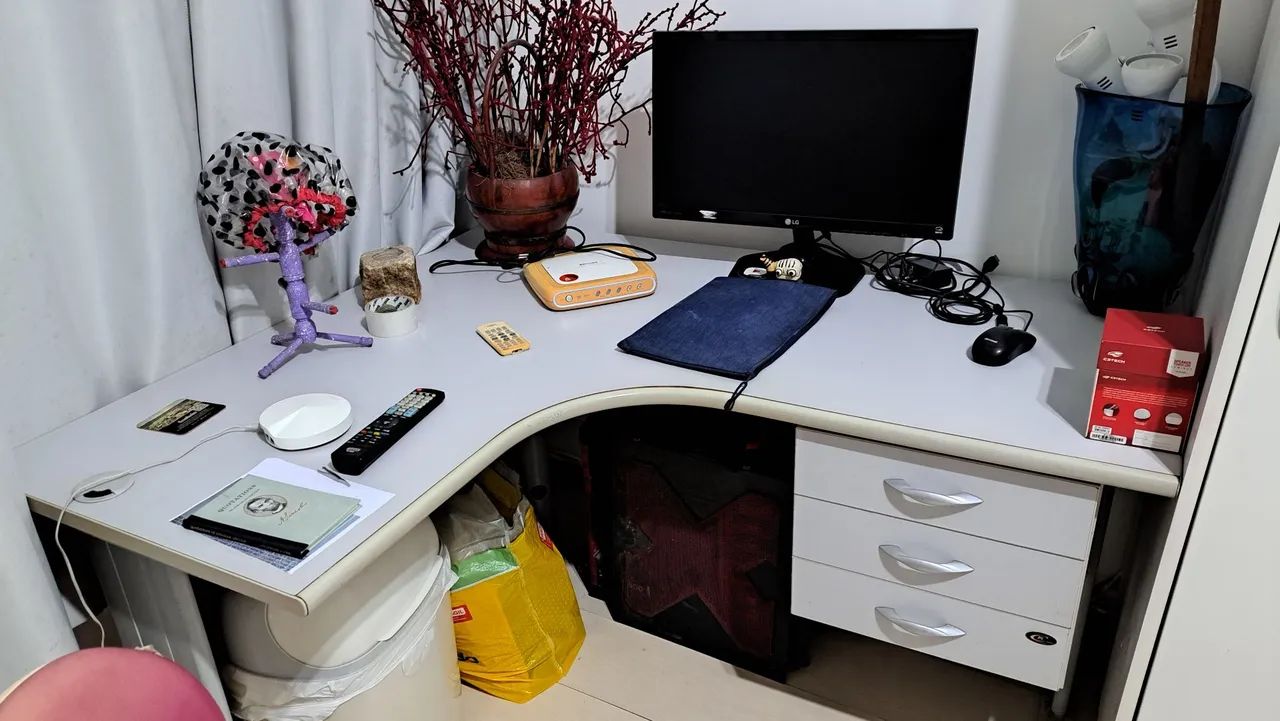 Mesa e cadeira de escritório  - Foto 5