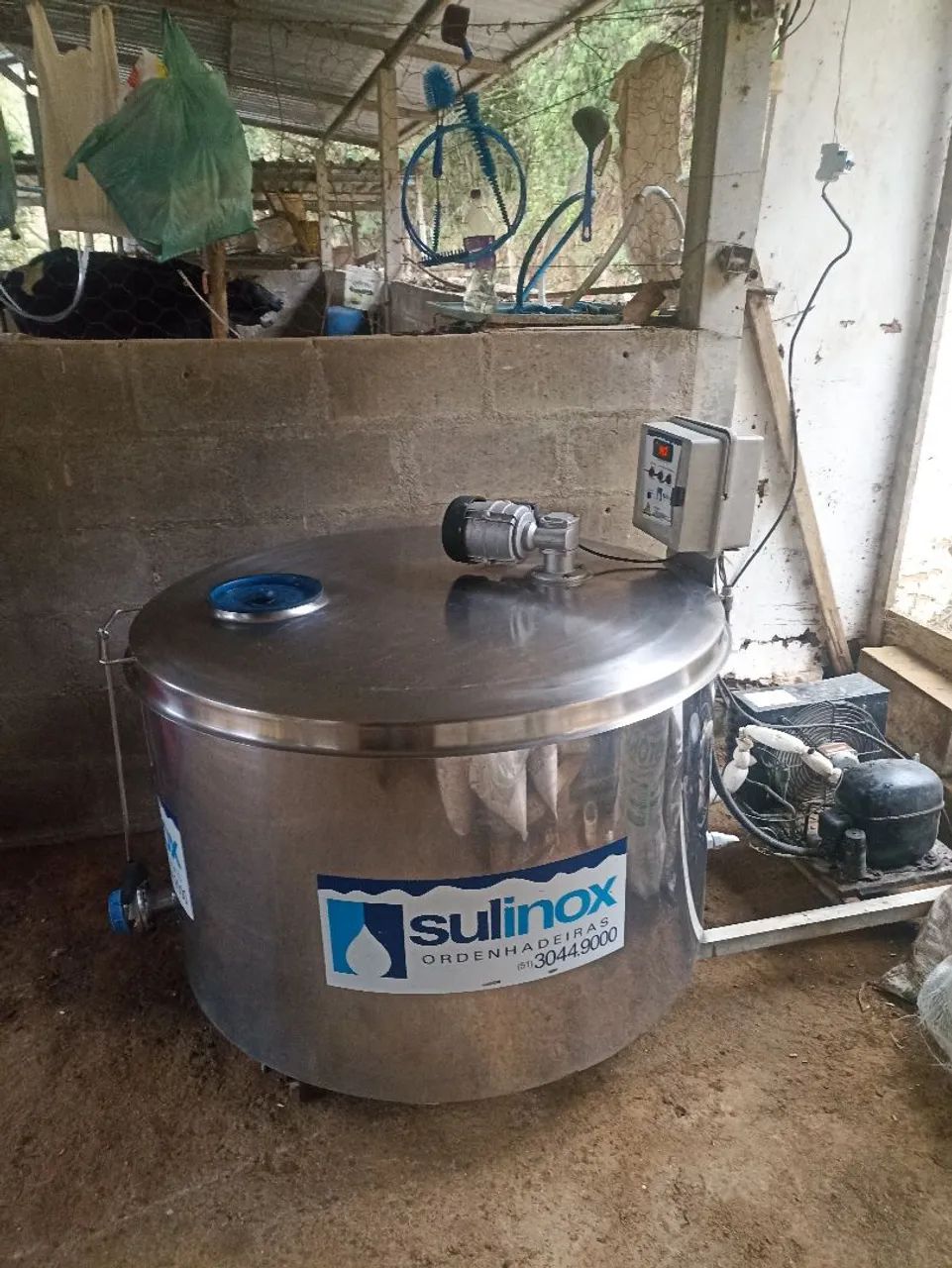 Vendo equipamento e animais para produção de leite!! - Foto 3