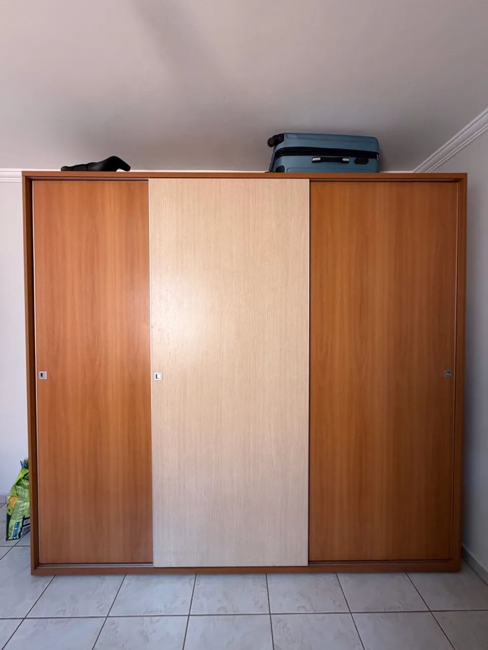 Guarda-roupa 