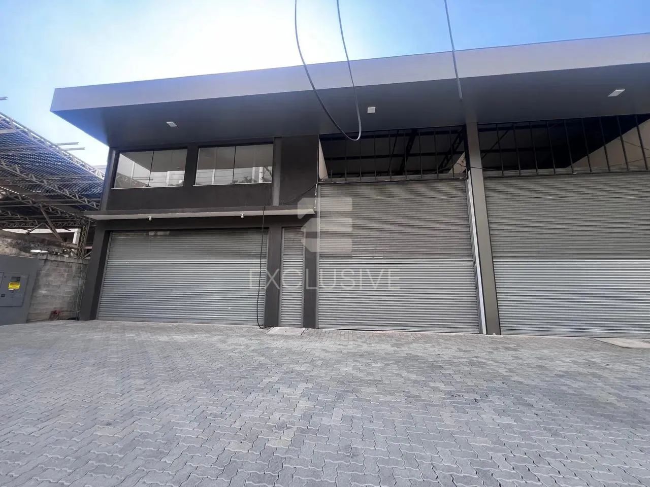 EXCELENTES GALPÕES PARA LOCAÇÃO COM 500M² NO POLO COMERCIAL