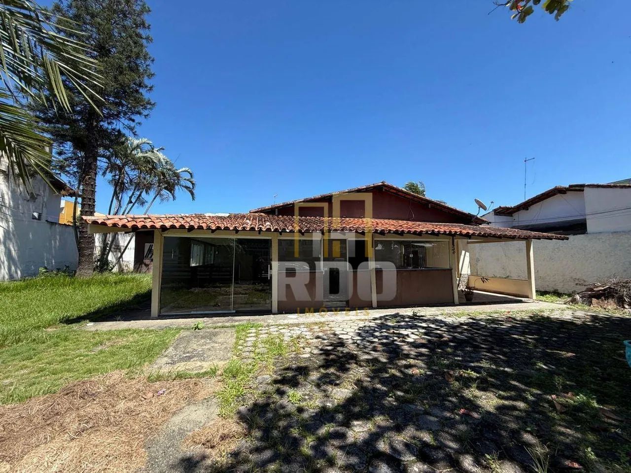 Espaço para locação no Centro de Rio das Ostras, 8 salas espaçosas!