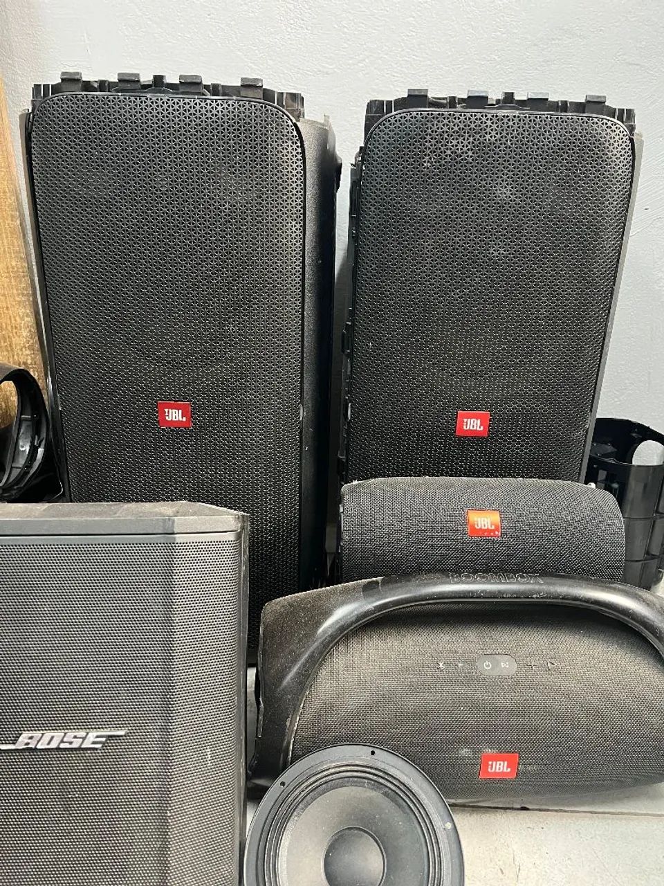 Manutenção JBL e Bose 