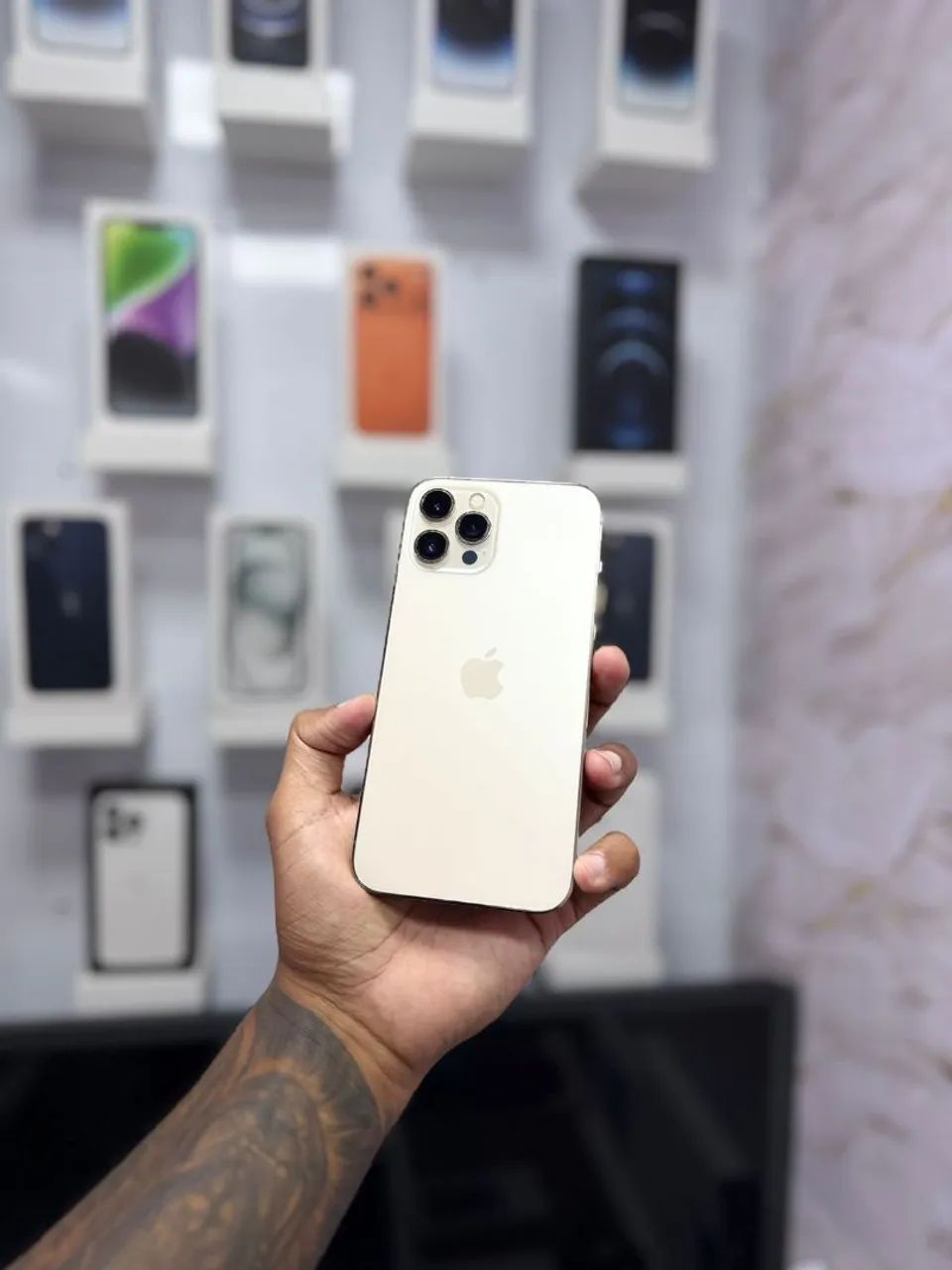 IPHONE 12 PRO MAX 128GB MUITO LINDO<br>R$ 2.499,00