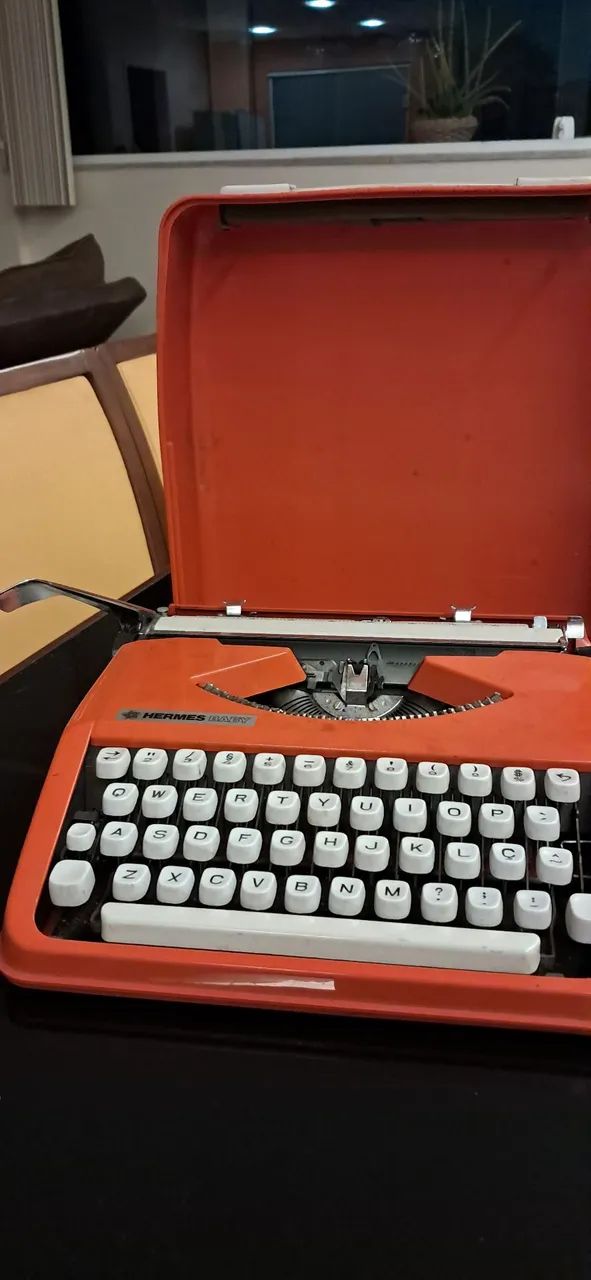 Máquina de datilografia antiga - Foto 2