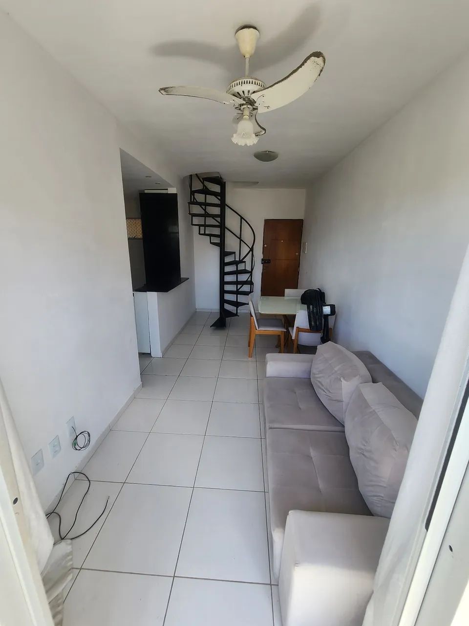 APARTAMENTO COM 2/4 PRONTO PARA MORAR - Foto 2