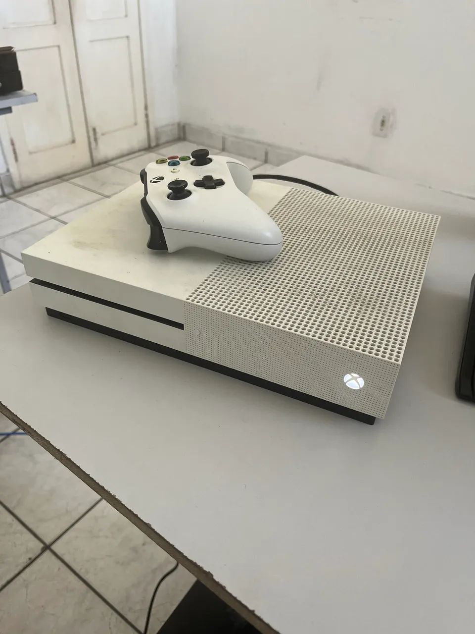 Xbox one S + 2 controles - Foto 2
