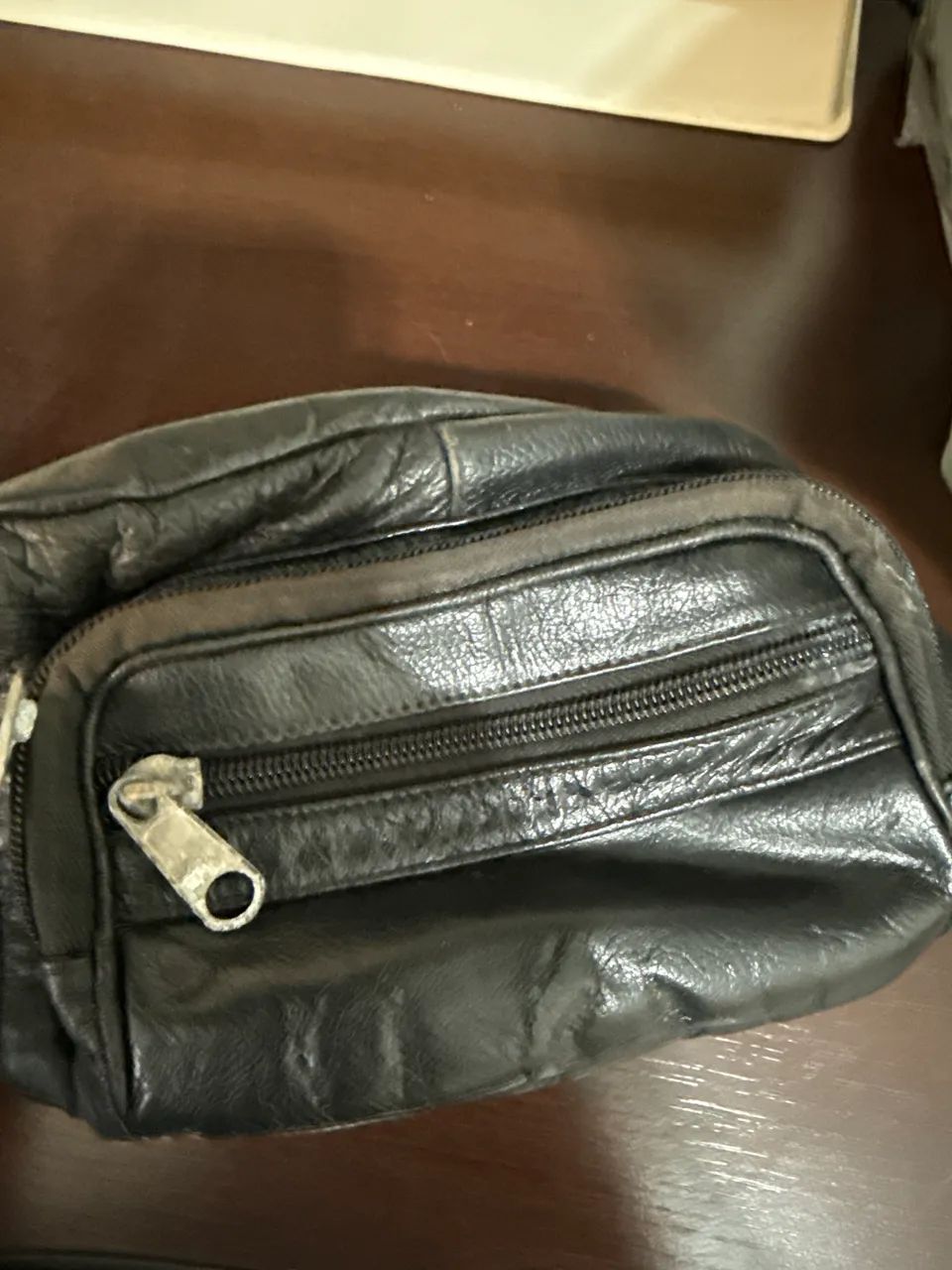Pochete de couro legítimo preta