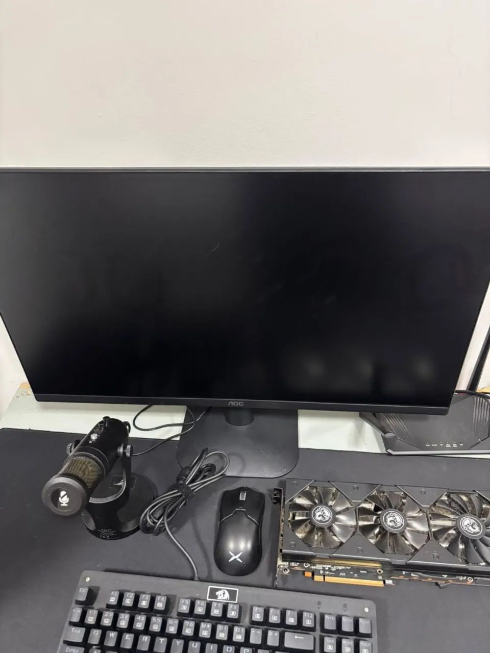 Rx 5700 xt triple fan e periféricos 