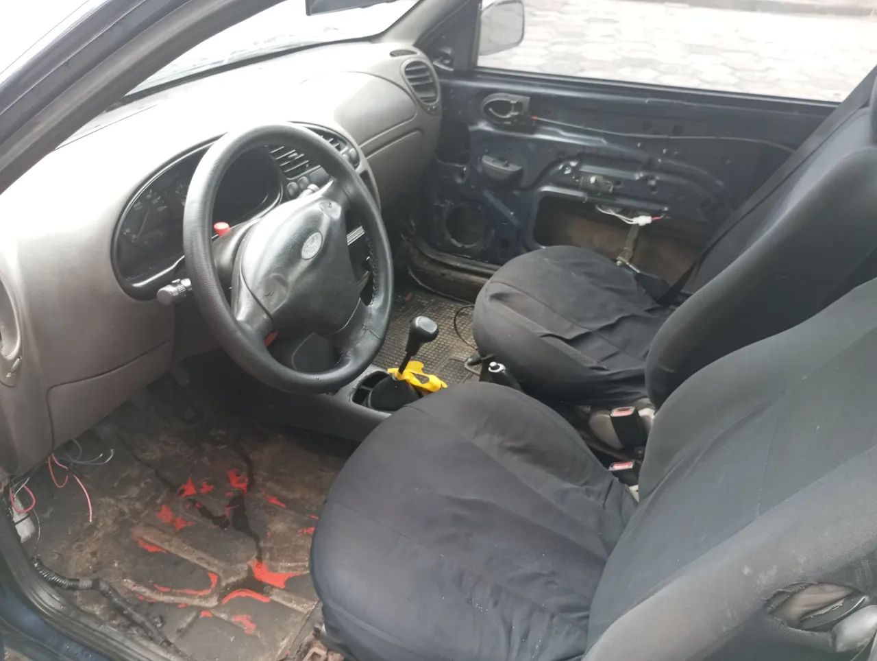 Ford Courier 1.6 L/ 1.6 FLEX 2005