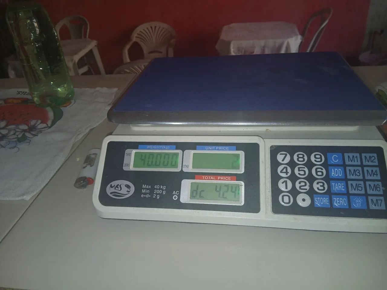 Vende se uma balança digital 