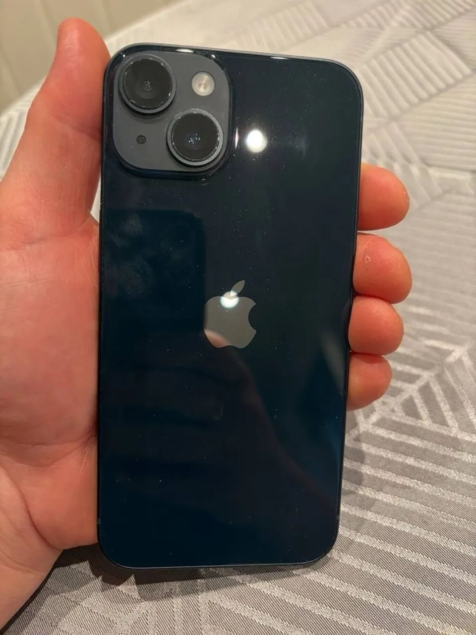 iPhone 14 azul escuro 