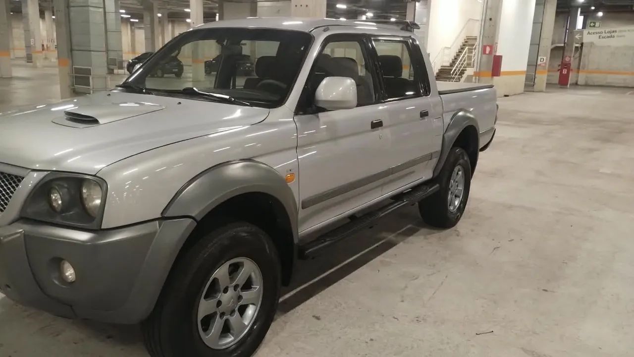 Mitsubishi L200 L200 OUTDOOR GLS 2.5 4X4 CD TDI Diesel 2012