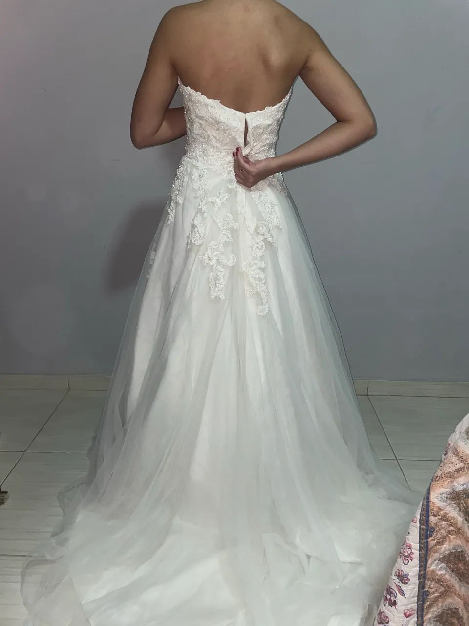 Vestido de noiva e coroa - Foto 5