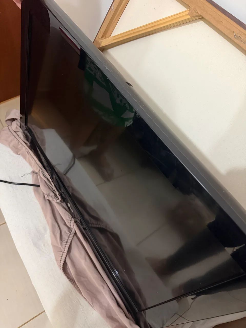 Vende-se televisão LG, 32 polegadas, não é smart l.  - Foto 2