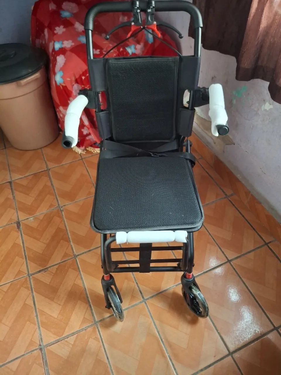 Cadeira de rodas - Foto 2