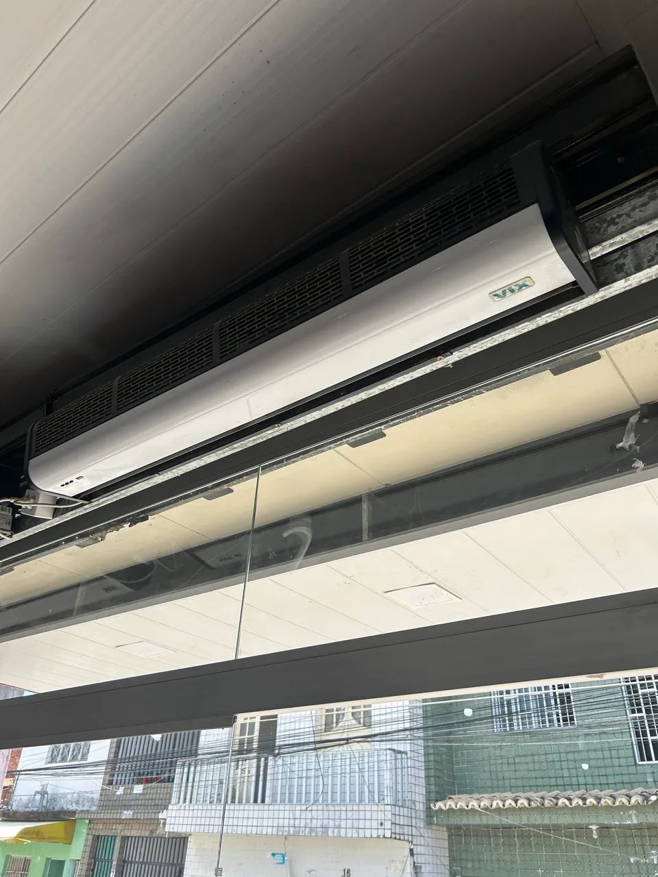 Vendo cortina Vix semi nova! 